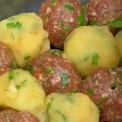 Recipe of Meatballs with potatoes on the DeliRec recipe website