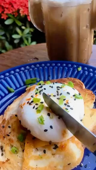 Foto da Toast com crosta de catupiry e ovo mole  - receita de Toast com crosta de catupiry e ovo mole  no DeliRec