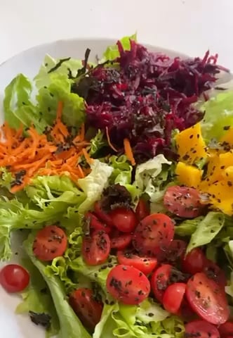 Foto da Salada colorida com molho mostarda e mel  - receita de Salada colorida com molho mostarda e mel  no DeliRec