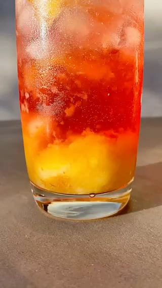 Photo of the Drink Sunset - Peach with Strawberry – recipe of Drink Sunset - Peach with Strawberry on DeliRec