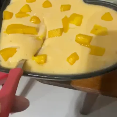 Recipe of iced mango dessert on the DeliRec recipe website
