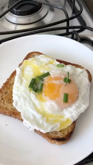 Photo of the Porcher egg with wholemeal bread – recipe of Porcher egg with wholemeal bread on DeliRec