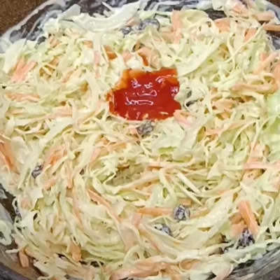 Recette de Salade de chou pour Noël sur le site de recettes DeliRec