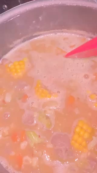 Foto da Sopa de legumes e macarrão com caldo de feijão  - receita de Sopa de legumes e macarrão com caldo de feijão  no DeliRec