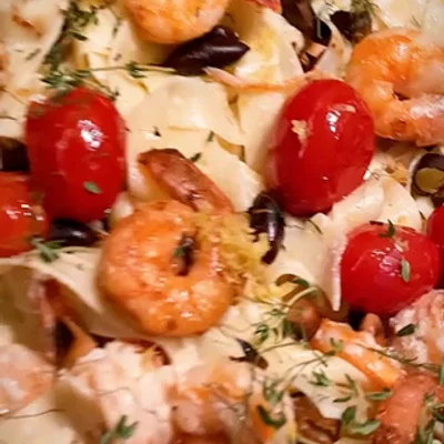 Recipe of Fettuccine with lemon with shrimp and tomato confit on the DeliRec recipe website