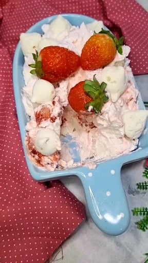 Photo of the Strawberry Pastry – recipe of Strawberry Pastry on DeliRec