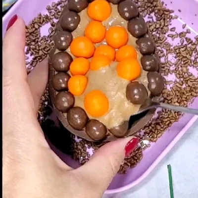 Recipe of Chocolate Mousse in an Easter Egg Shell on the DeliRec recipe website