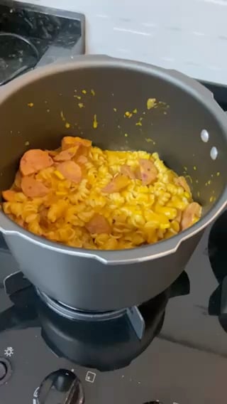 Photo of the Creamy pasta in the pressure cooker – recipe of Creamy pasta in the pressure cooker on DeliRec