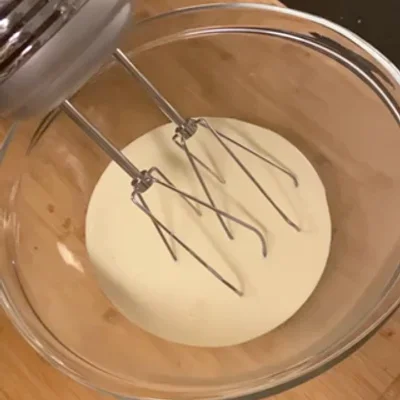 Recipe of vanilla whipped cream on the DeliRec recipe website