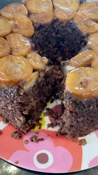 Foto da Bolo de banana integral com calda invertida  - receita de Bolo de banana integral com calda invertida  no DeliRec