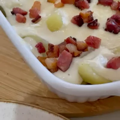 Recipe of Potatoes with White Sauce and Bacon on the DeliRec recipe website