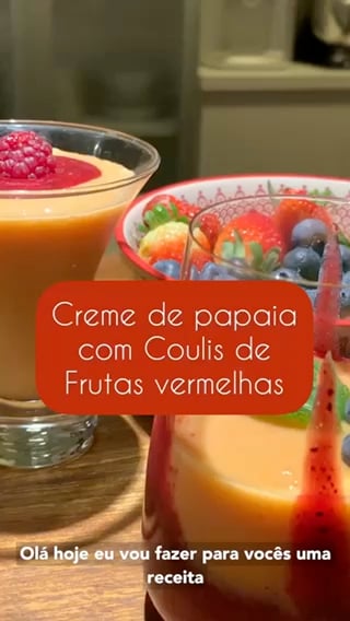 Foto da Creme de papaia com coulis de frutas vermelhas  - receita de Creme de papaia com coulis de frutas vermelhas  no DeliRec
