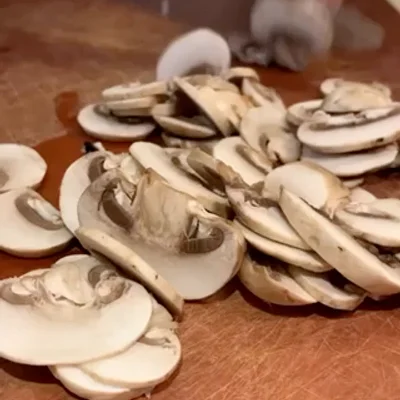 Receita de Salada de cogumelos paris marinados no site de receitas DeliRec