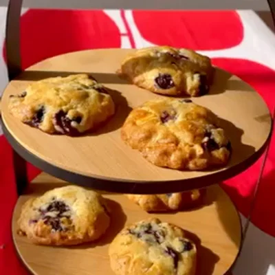 Recipe of White chocolate blueberry cookie on the DeliRec recipe website