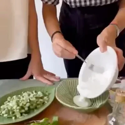 Recipe of Cucumber, yogurt and mint salad on the DeliRec recipe website