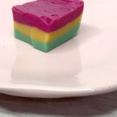 Recipe of gelatin 3 colors on the DeliRec recipe website