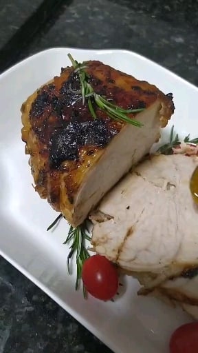 Photo of the Turkey breast with butter and herbs – recipe of Turkey breast with butter and herbs on DeliRec