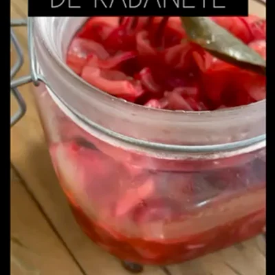Recette de Pickles de radis épicés sur le site de recettes DeliRec